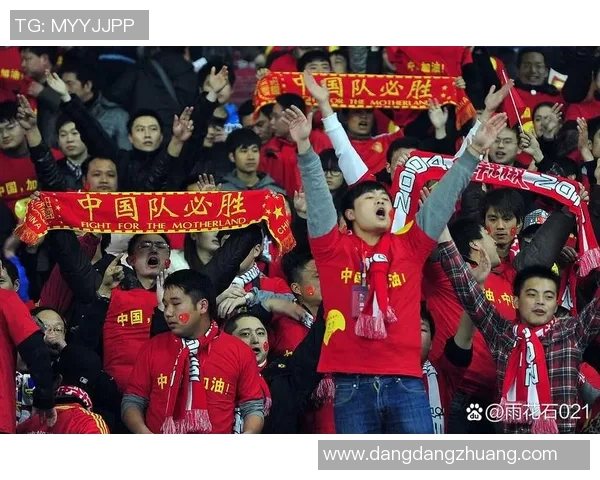 中国足球历史性突破勇夺世界冠军展现强大实力与团结精神